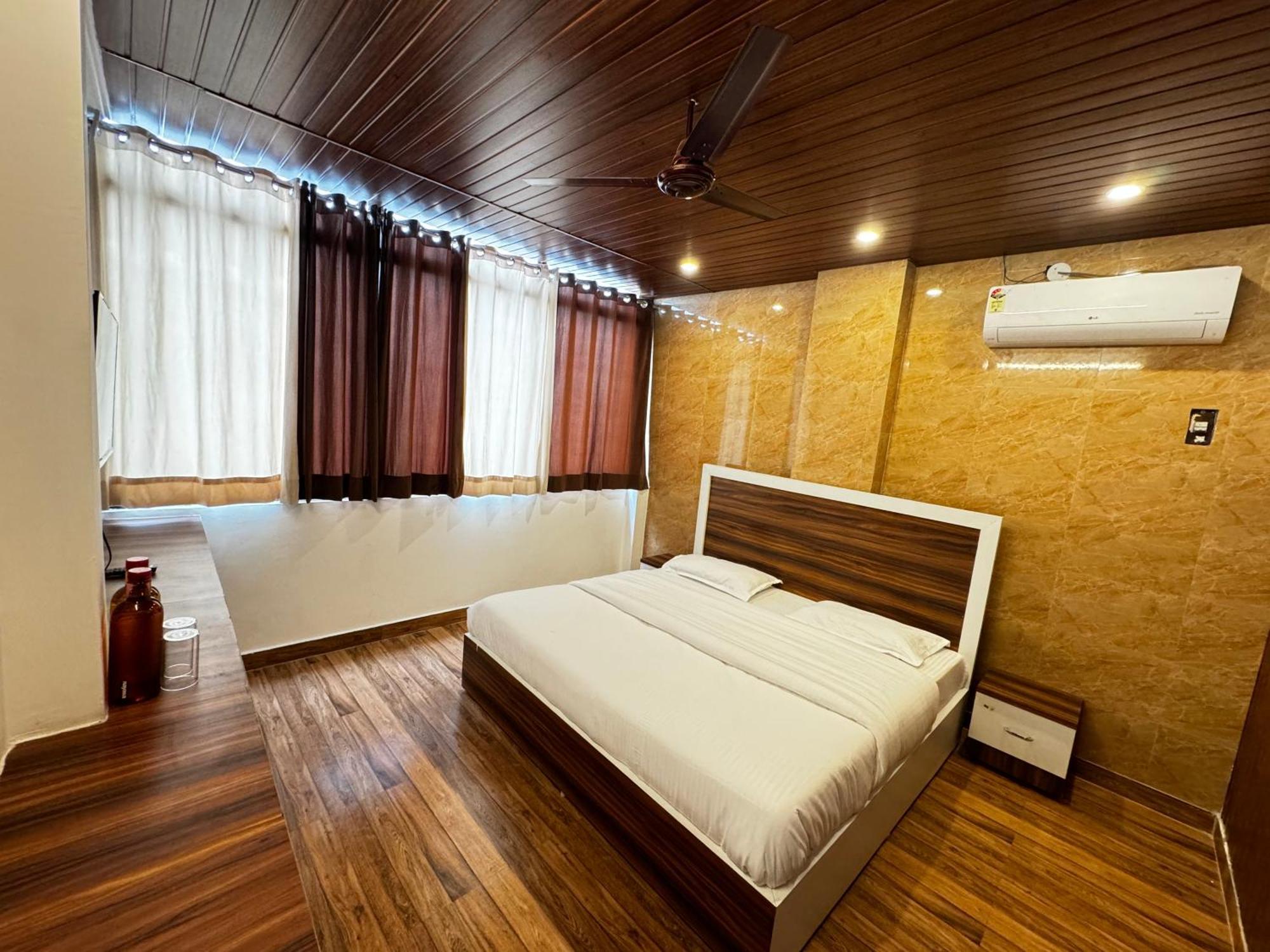 Hotel Walk Inn فريد آباد المظهر الخارجي الصورة