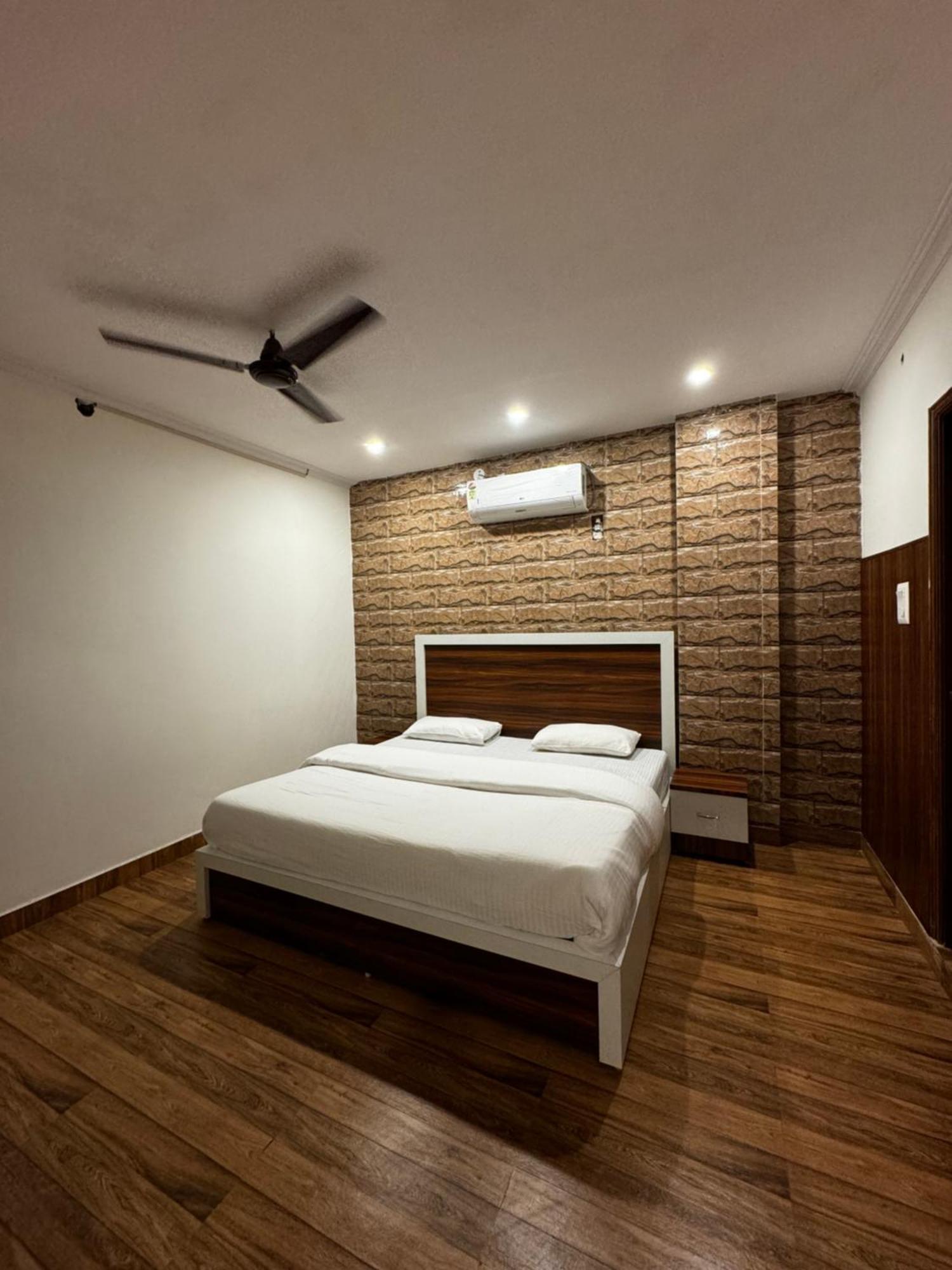 Hotel Walk Inn فريد آباد المظهر الخارجي الصورة